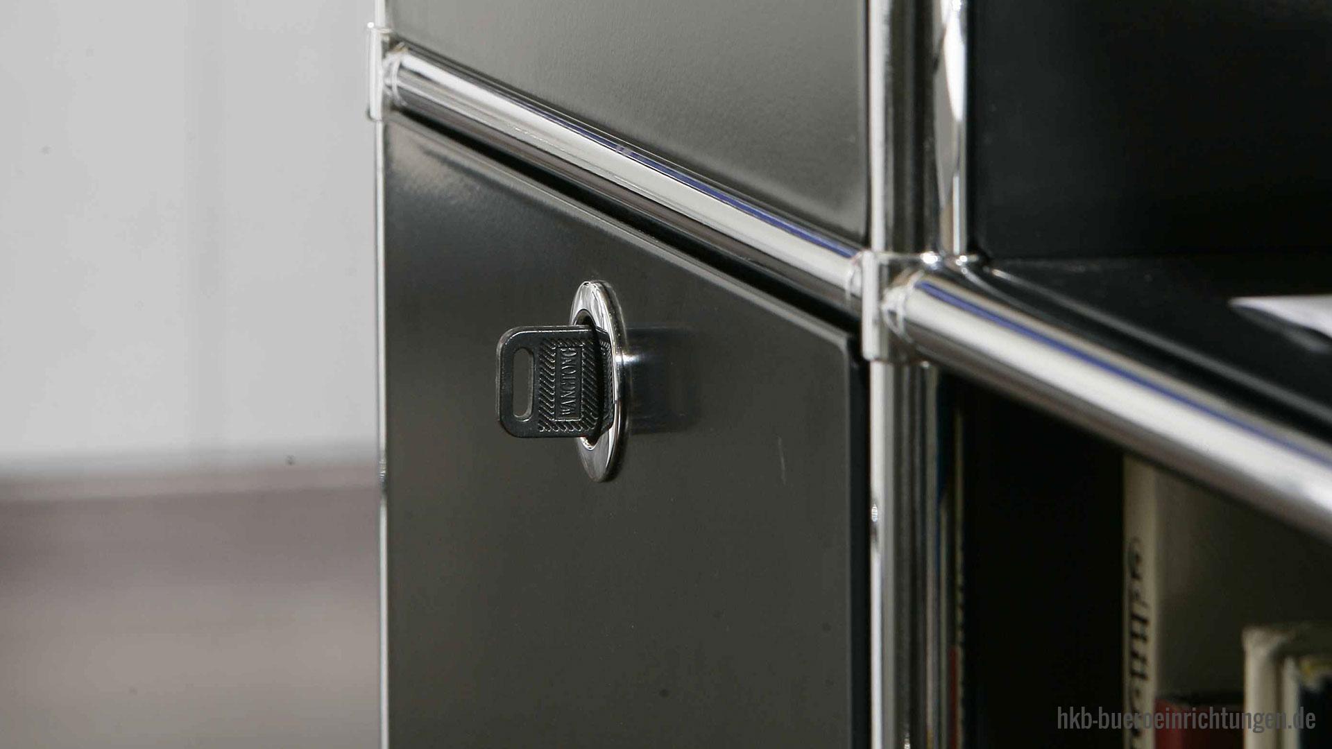 Büromöbel Metall Klapptüren - Metallmöbel