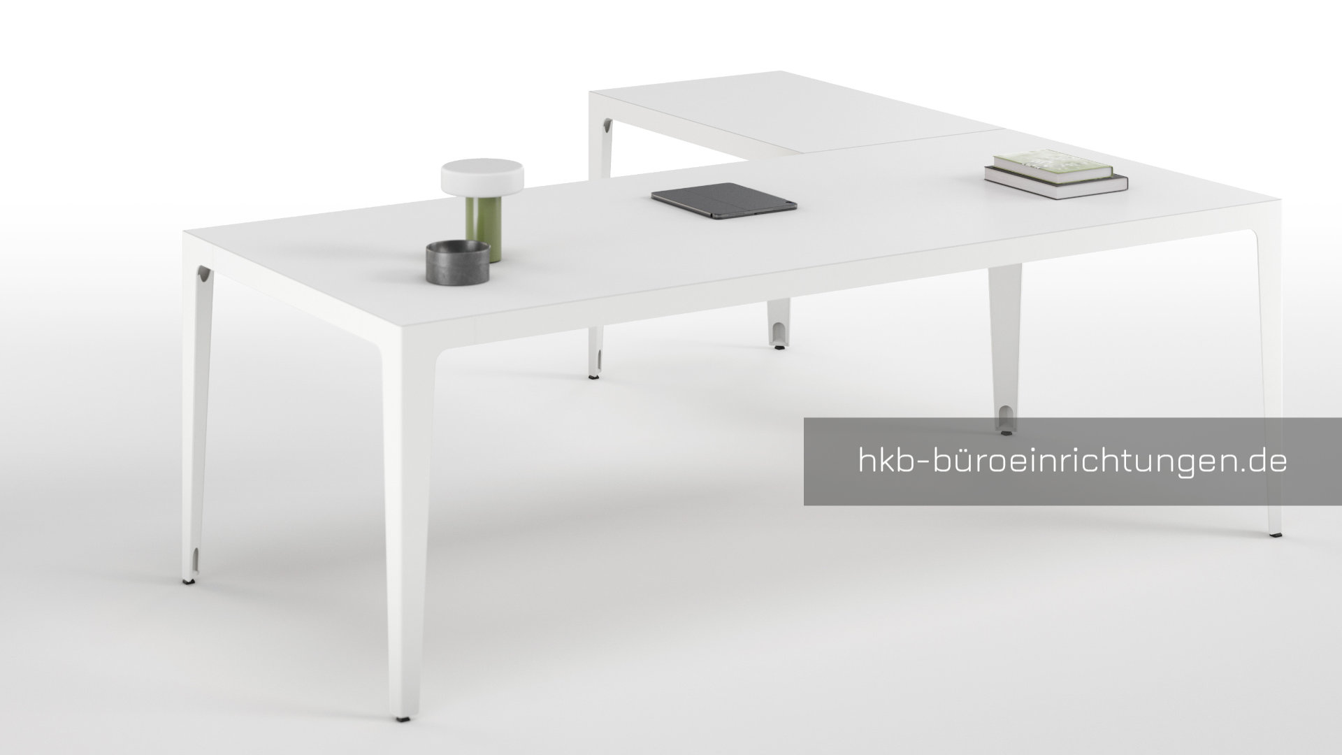 Bunter Büroschrank in verschiedenen Farben, der Ordnung und Stil im Büro schafft