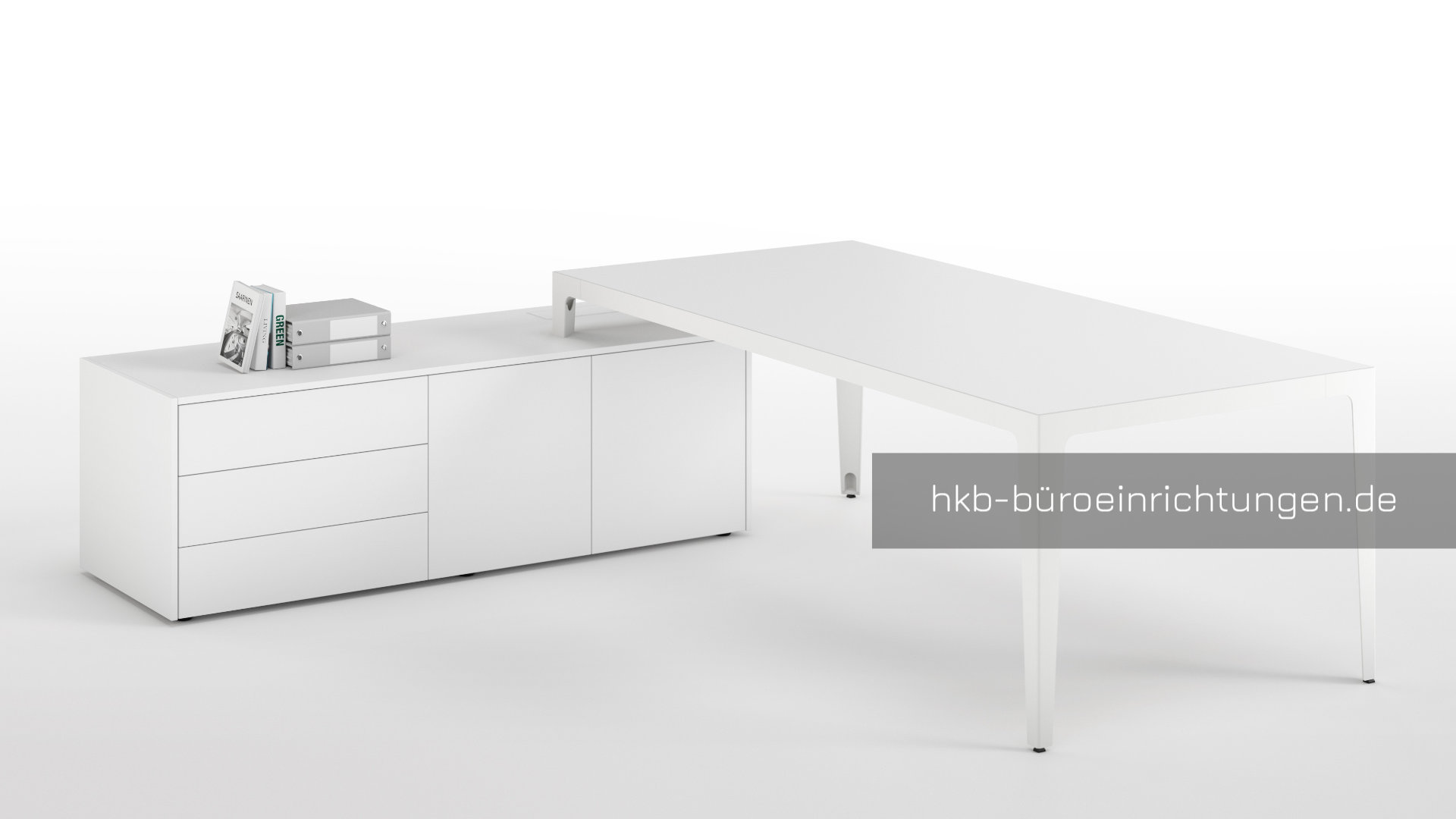 Farbiger Schreibtisch in Grün mit Kabelkanal für sauberes Kabelmanagement im modernen Büro