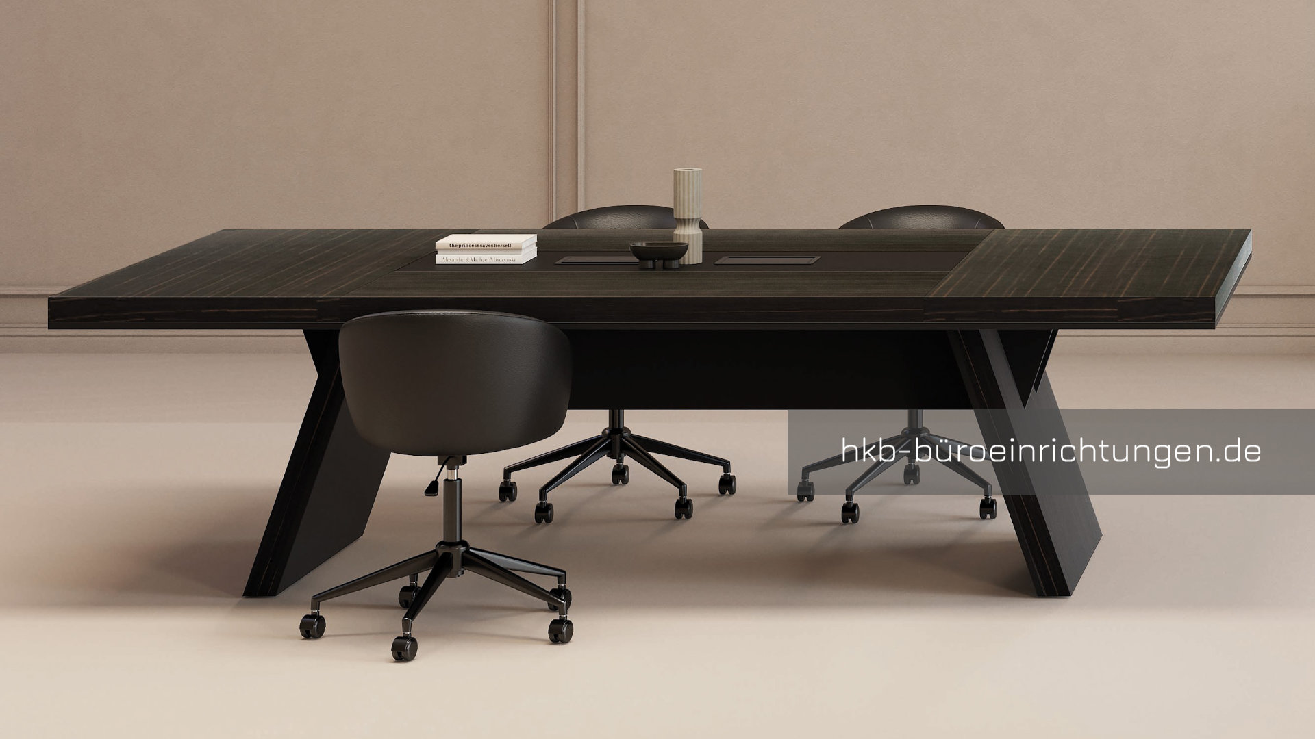 Modernes Chefschreibtisch-Design mit A-Gestell Besprechungstisch, das stilvoll und funktional wirkt.